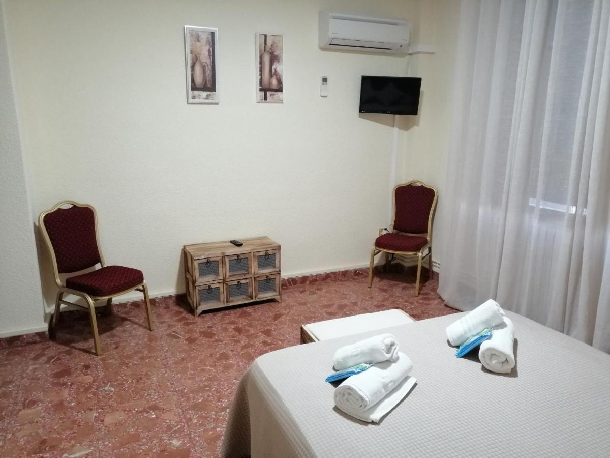 Hostal Miguel Hernandez Munera Exterior foto